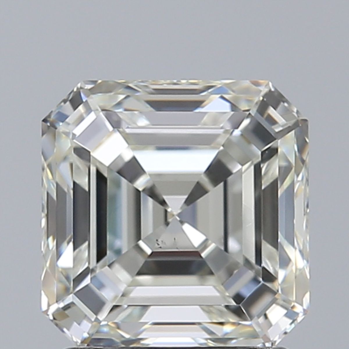 1.6 ct Square emerald Diamond