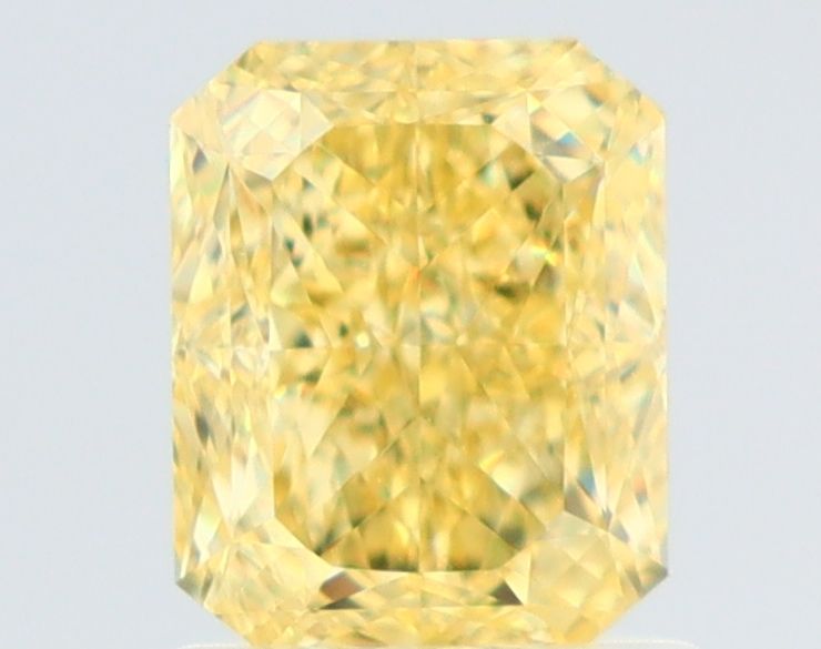1.37 ct Radiant diamond