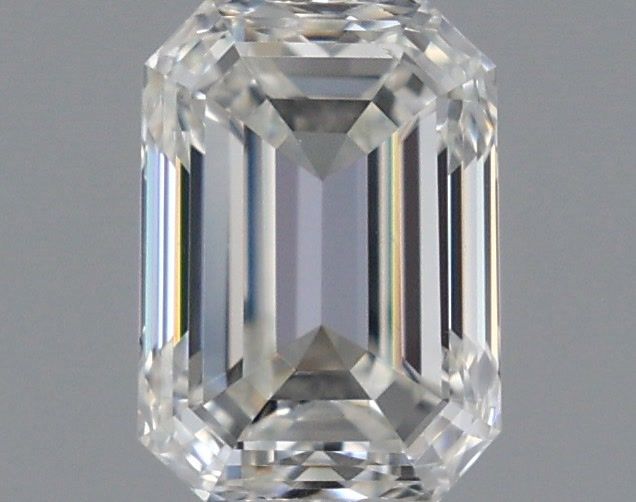 0.39 ct Emerald Diamond
