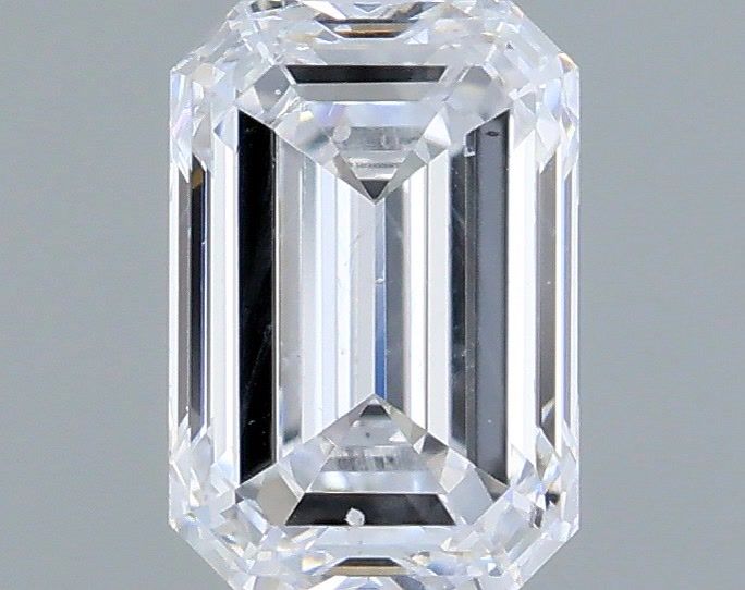 0.46ct Emerald diamond