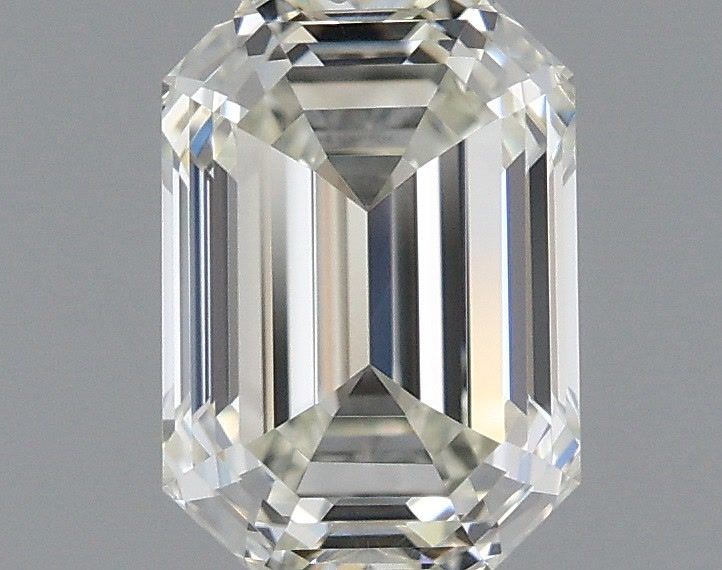 0.71 ct Emerald diamond