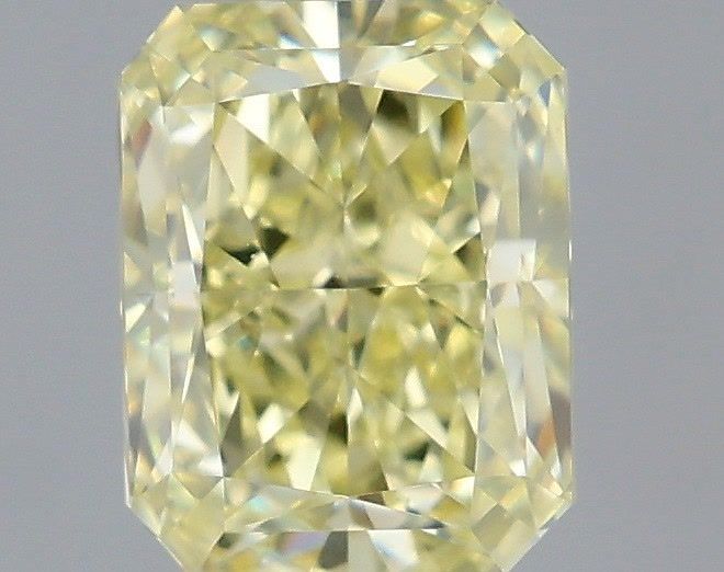 1.02 ct Radiant diamond