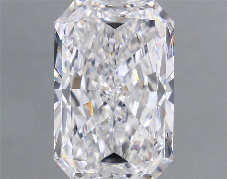 4.69 ct. radiant Lab Grown Diamond front image