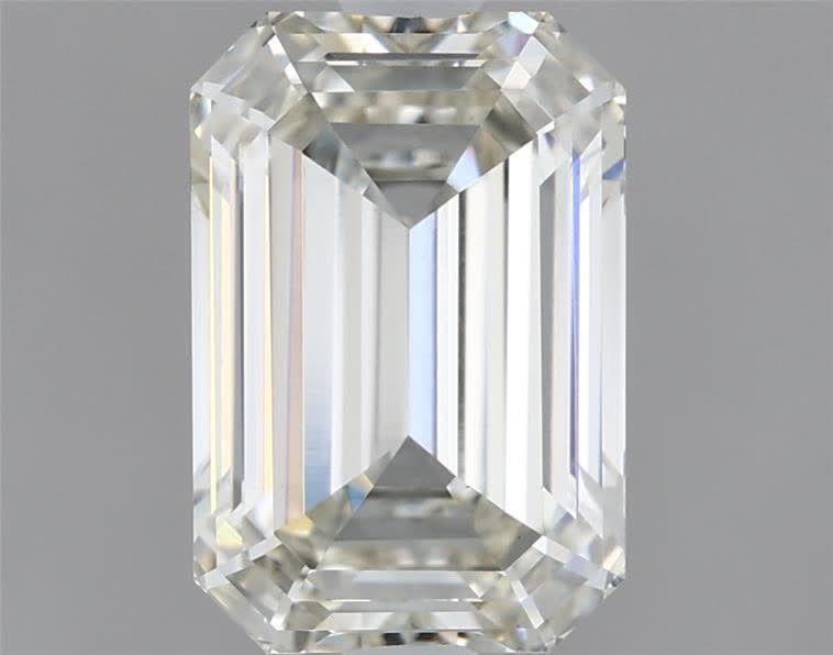 1.68 ct Emerald diamond