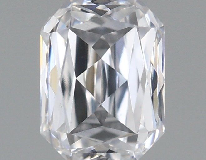 0.46 ct lab-grown Radiant Diamond