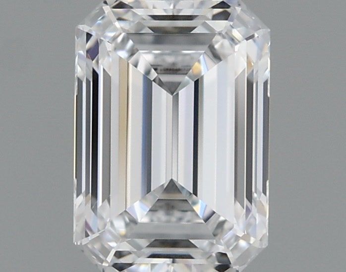 0.92ct Emerald diamond