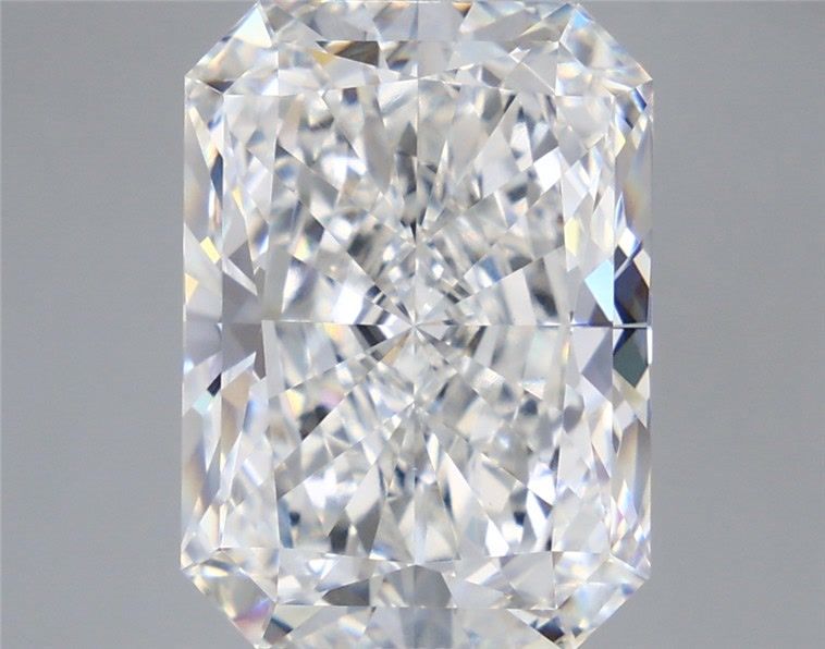 7.52 ct. radiant Lab Grown Diamond front image