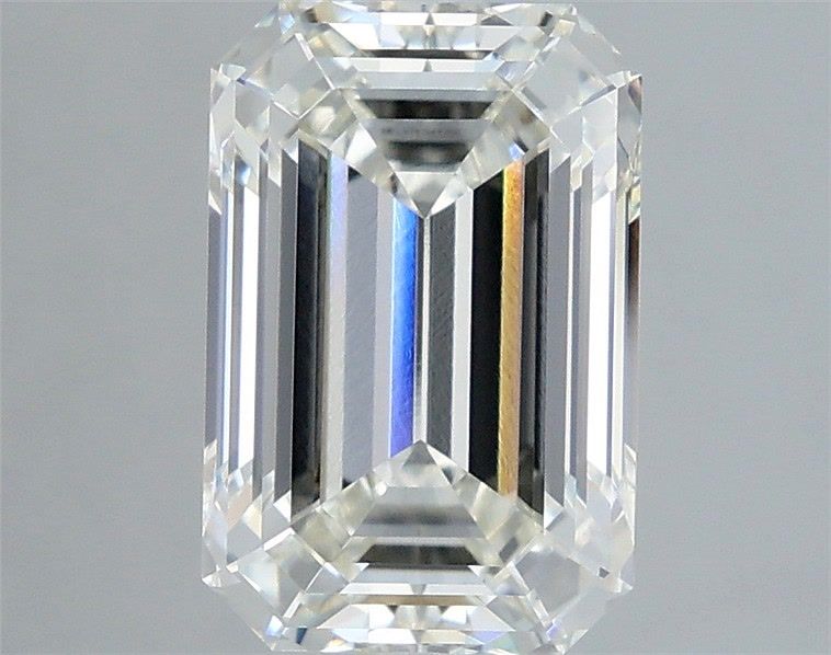 3.04 ct Emerald diamond