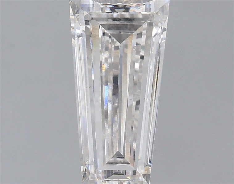 1.08 ct lab-grown Tapered baguette Diamond