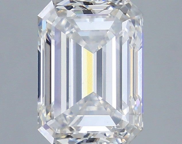 2.51 ct Emerald diamond
