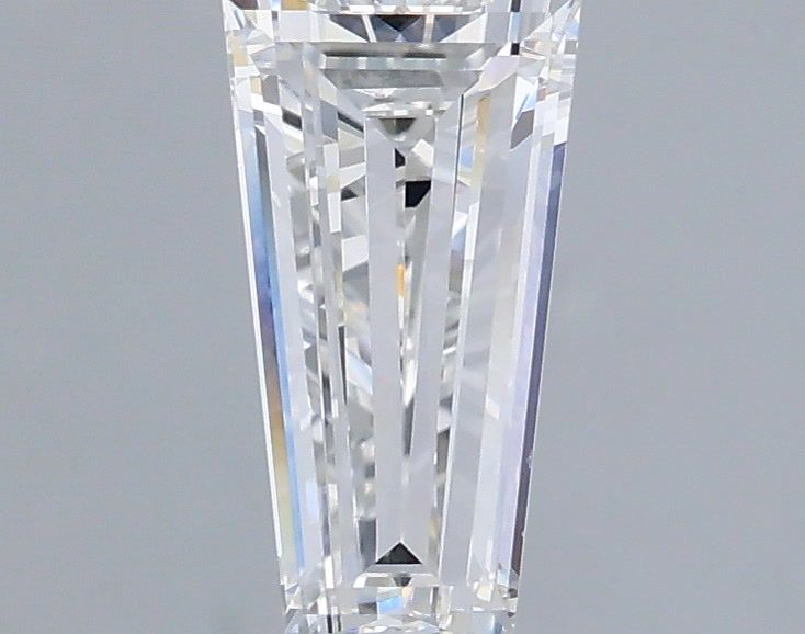 1.03 ct lab-grown Tapered baguette Diamond