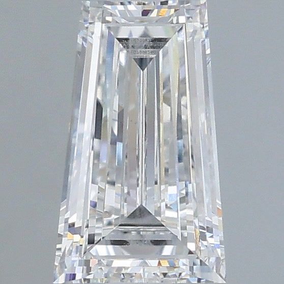 1.05 ct lab-grown Tapered baguette Diamond
