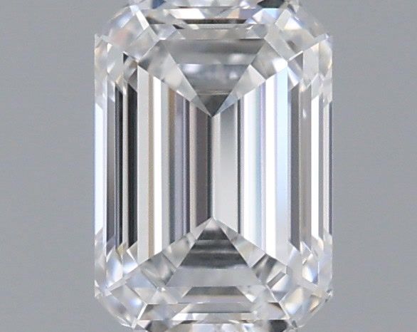 1.04 ct. emerald Lab Grown Diamond front image