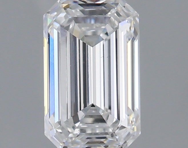 1.40 ct. emerald Lab Grown Diamond front image