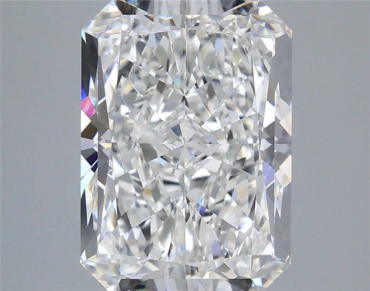 5.53 ct. radiant Lab Grown Diamond front image