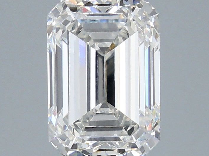 3.03 ct Emerald diamond