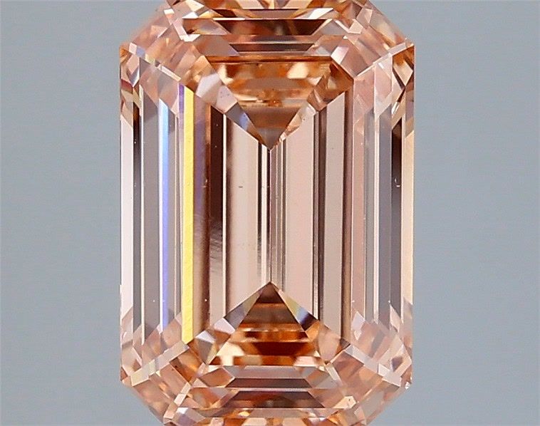 3.09 ct Emerald diamond