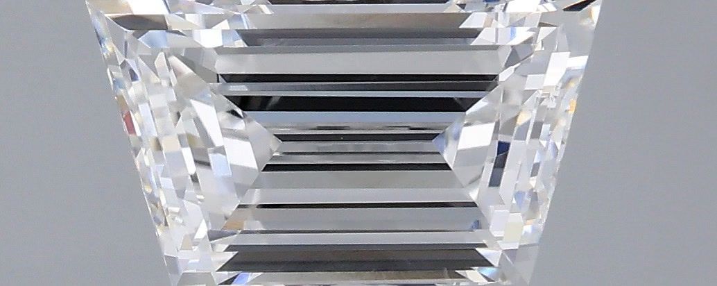 1.1 ct lab-grown Trapezoid Diamond
