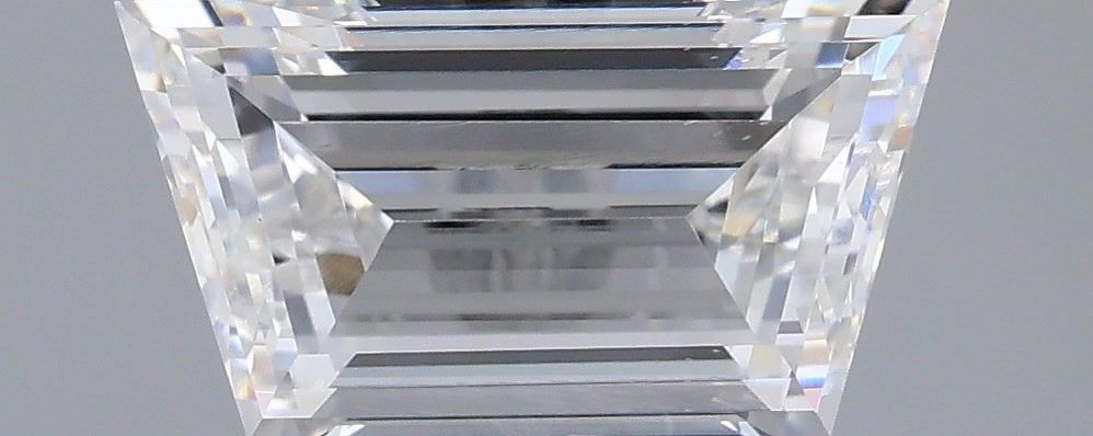 1.09 ct lab-grown Trapezoid Diamond
