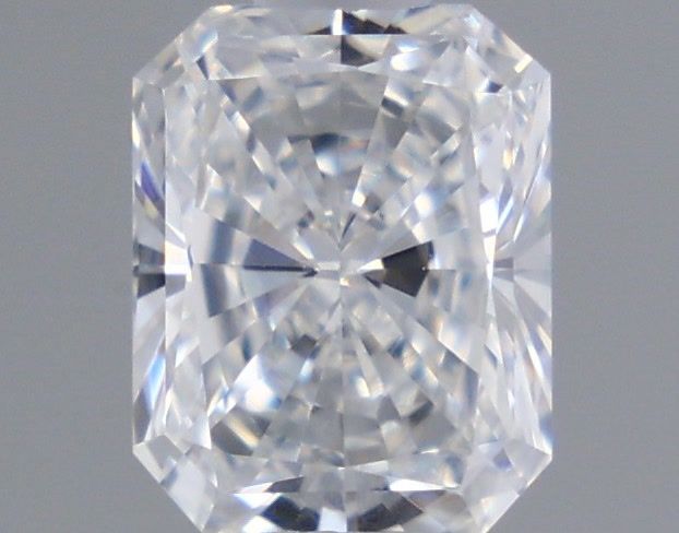 0.47 ct lab-grown Radiant Diamond