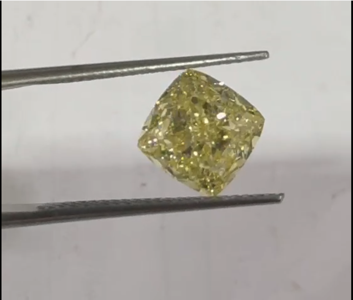 3.06 ct Cushion Modified diamond
