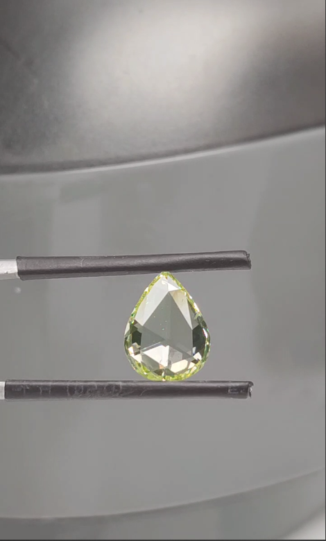Diament 1.25 ct Fancy Greenish Yellow/SI1
